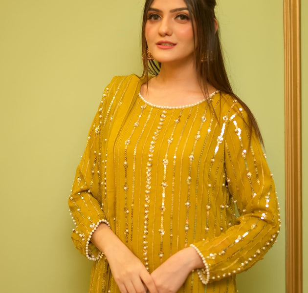 Hania Amir Pure Chiffon Perl Embroidery CS-4002